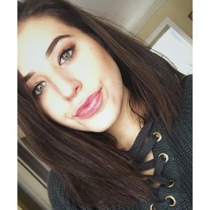 Meet your Posher, Brooke